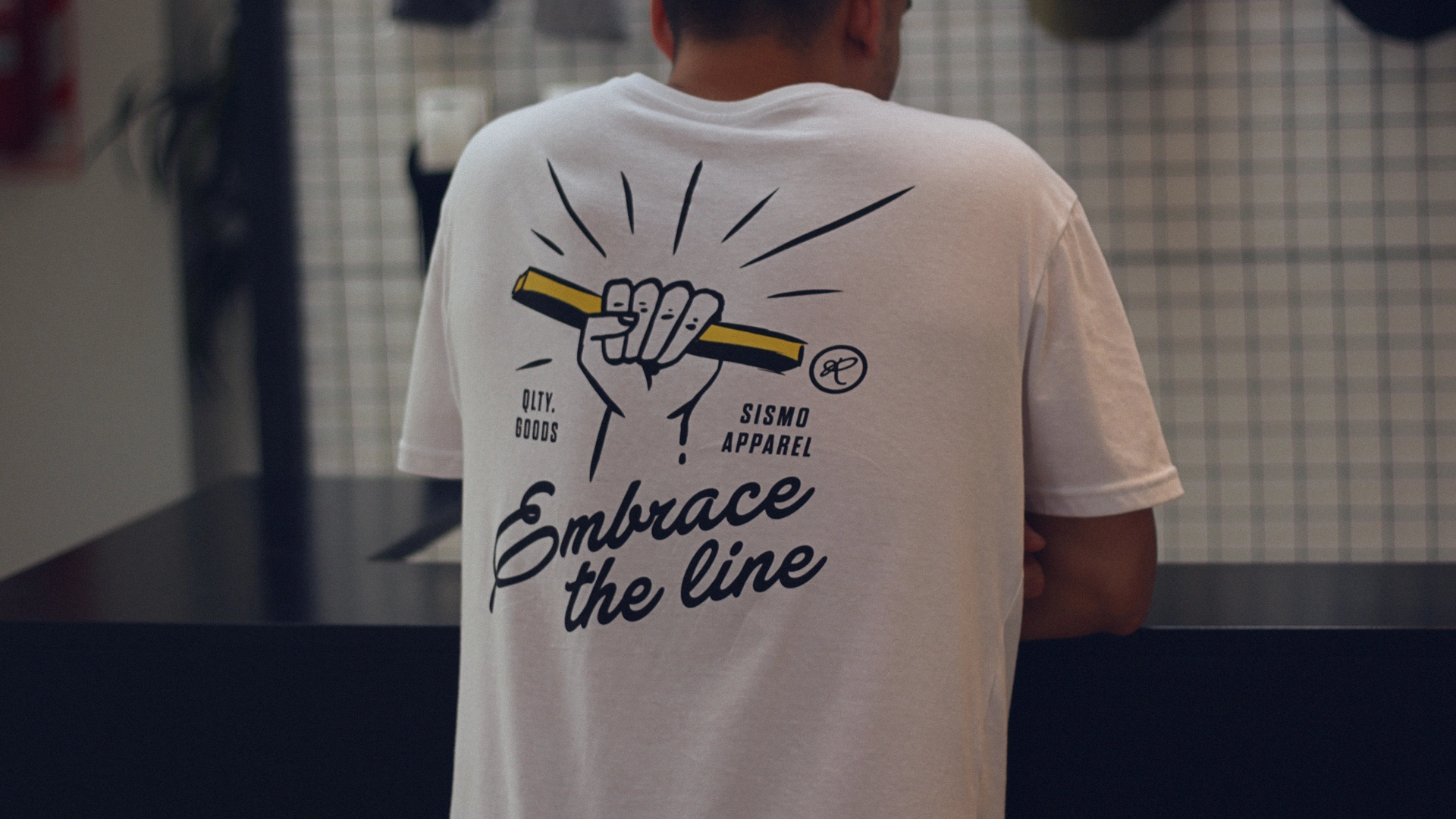 Sismo_Apparel_Shirt2_©StudioPatria.webp