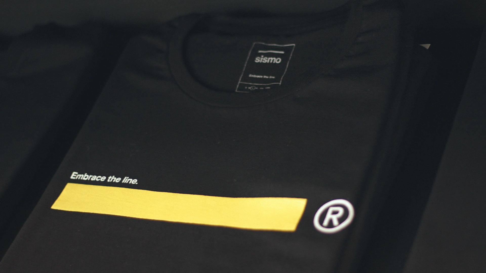Sismo_Apparel_Shirt_©StudioPatria.webp